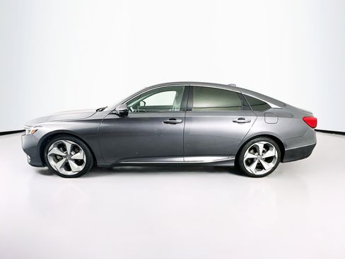 Used 2019 Honda Accord Touring image 4