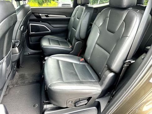 Used 2020 Kia Telluride S FWD image 19