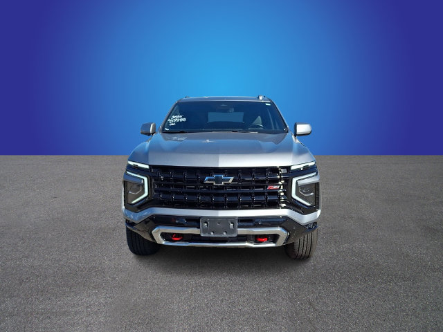 Used 2025 Chevrolet Suburban Z71 AWD/4WD image 2