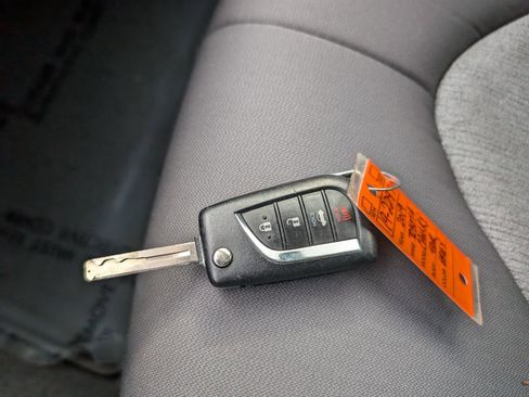 Used 2019 Toyota Camry LE image 24