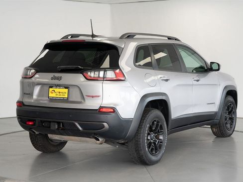 Used 2019 Jeep Cherokee Trailhawk w/ Cold Weather Group AWD/4WD image 7