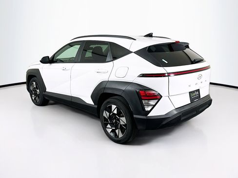 Used 2025 Hyundai Kona SEL FWD image 5