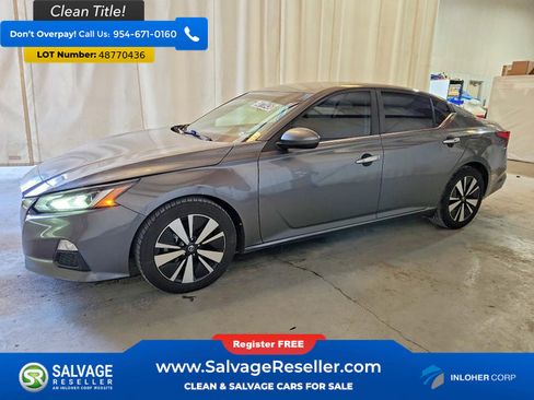 Used 2022 Nissan Altima 2.5 SV image 1