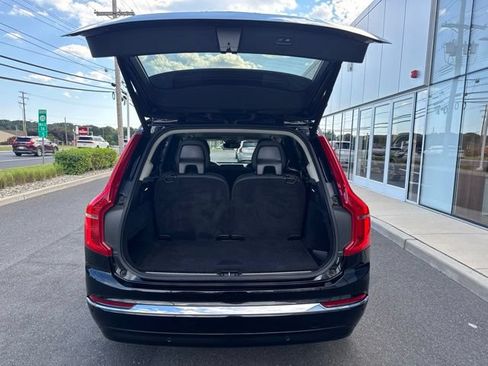 Used 2025 Volvo XC90 T8 Plus AWD/4WD image 11