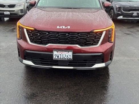 Certified 2025 Kia Sorento S w/ Panoramic Sunroof Package image 1