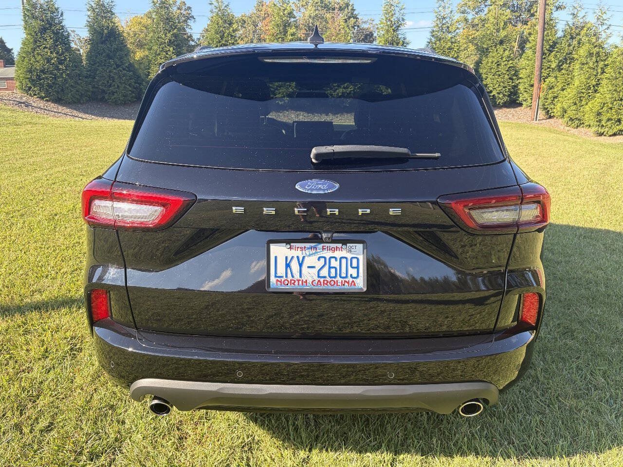 Used 2024 Ford Escape ST-Line w/ Tech Pack #1 FWD image 3
