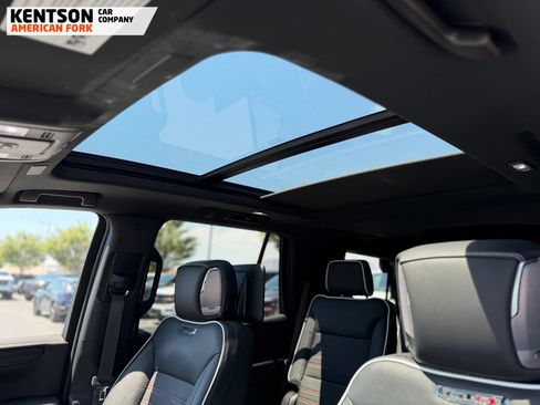 Used 2025 GMC Yukon AT4 Ultimate w/ LPO, Floor Liner Package AWD/4WD image 28