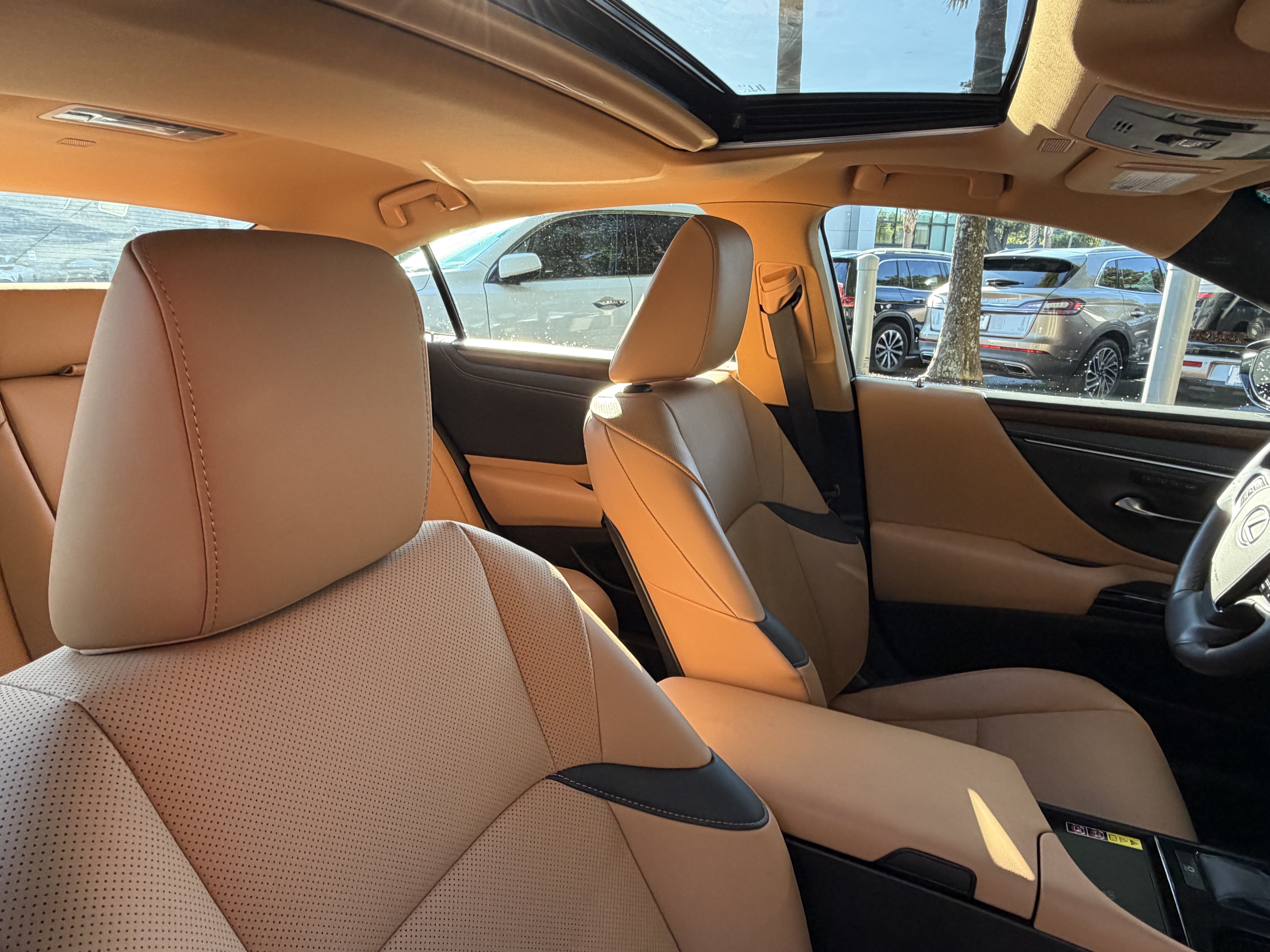 Certified 2025 Lexus ES 350 w/ Premium Package FWD image 41