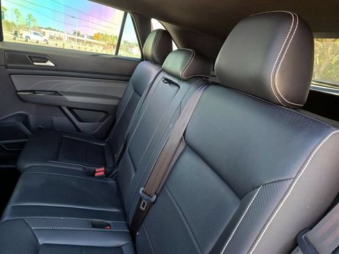 Used 2022 Volkswagen Atlas Cross Sport SEL AWD/4WD image 31