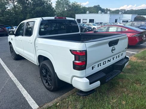 Used 2026 Nissan Frontier SV w/ All-Weather Content Package AWD/4WD image 3