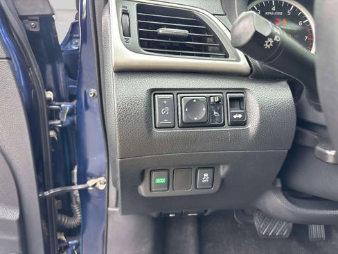 Used 2019 Nissan Sentra SV FWD image 14