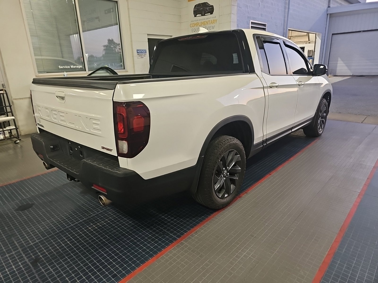 Used 2024 Honda Ridgeline Sport image 3