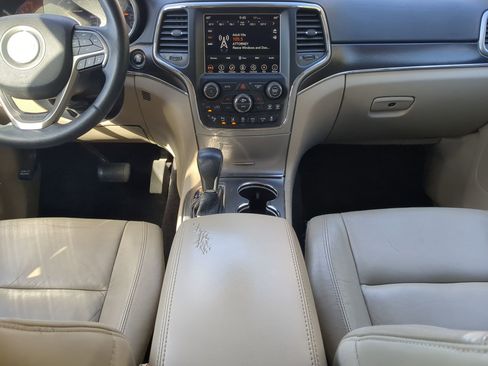 Used 2018 Jeep Grand Cherokee Limited image 44