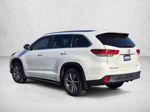 Used 2018 Toyota Highlander XLE AWD/4WD image 7