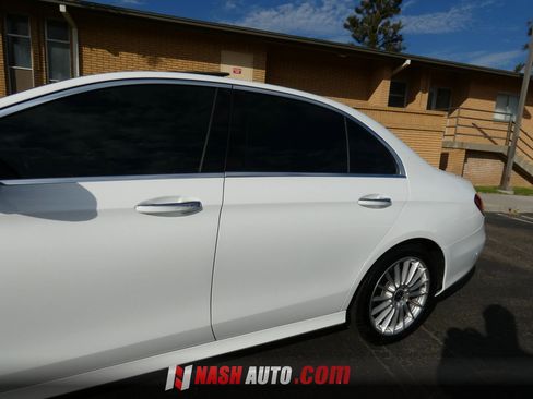 Used 2022 Mercedes-Benz E 350 Sedan image 13