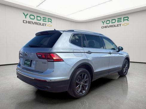 Used 2022 Volkswagen Tiguan SE AWD/4WD image 7