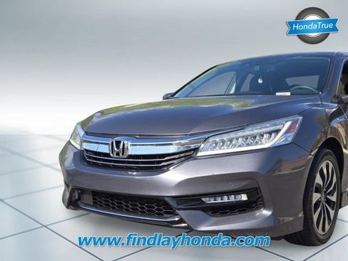 Certified 2017 Honda Accord Touring image 7