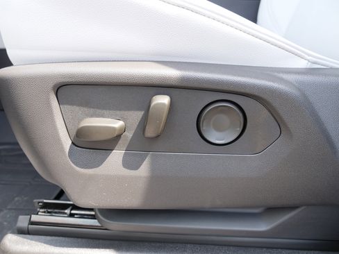 New 2025 Chevrolet Tahoe Premier image 16