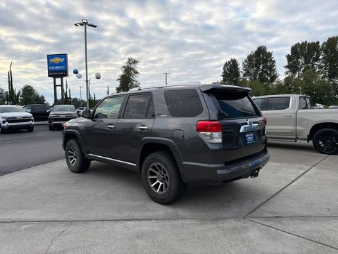 Used 2013 Toyota 4Runner Limited AWD/4WD image 3