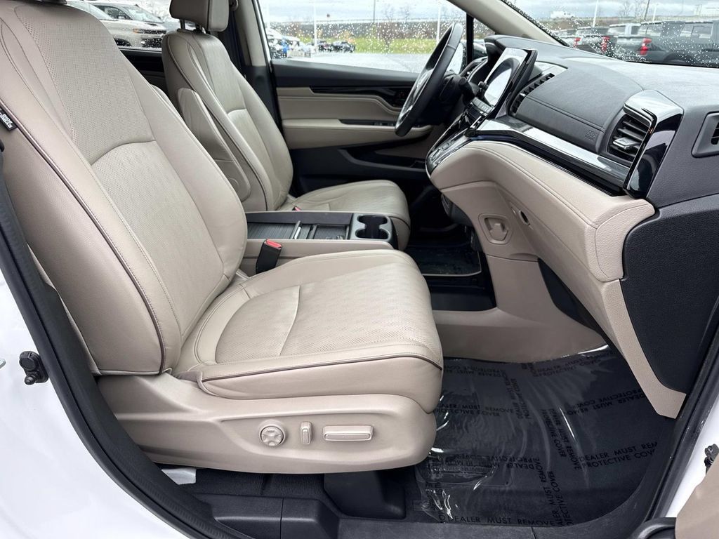Used 2023 Honda Odyssey Elite image 20