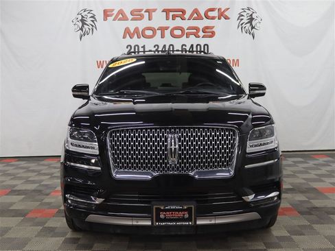 Used 2020 Lincoln Navigator Reserve w/ Luxury Package image 2