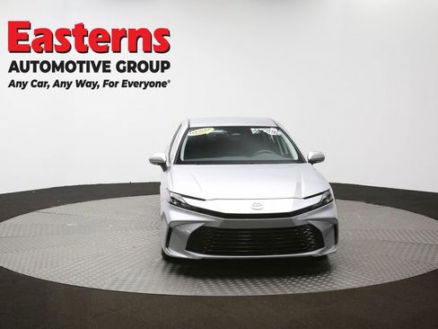 Used 2025 Toyota Camry LE image 54