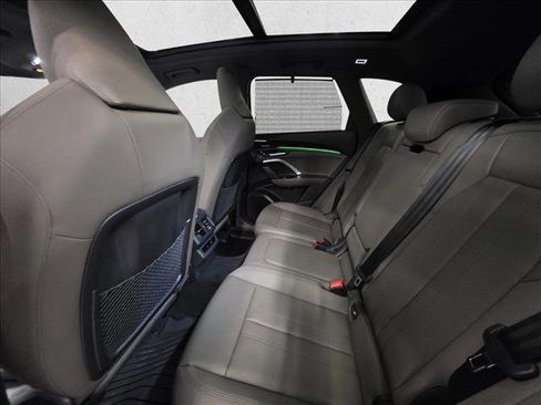 Certified 2025 Audi Q5 Premium Plus image 18