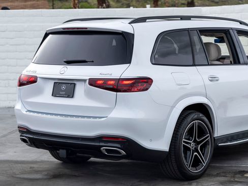 Used 2026 Mercedes-Benz GLS 450 4MATIC image 11