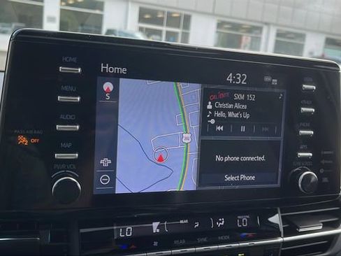 Certified 2024 Toyota Sienna XLE Woodland Edition image 15