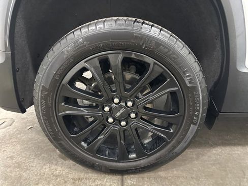 Used 2023 GMC Acadia SLE w/ Driver Convenience Package image 36