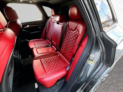 Used 2019 Audi SQ5 Prestige w/ Prestige Package AWD/4WD image 22