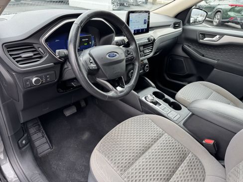Used 2020 Ford Escape SE Sport image 28