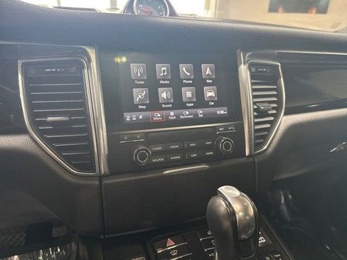 Used 2018 Porsche Macan S w/ Premium Package Plus image 15