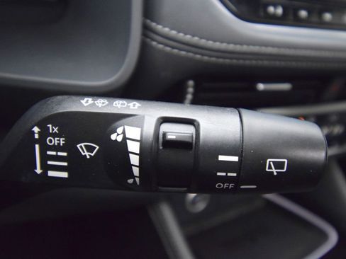 Used 2022 Nissan Rogue Platinum w/ Head-Up Display Package FWD image 34