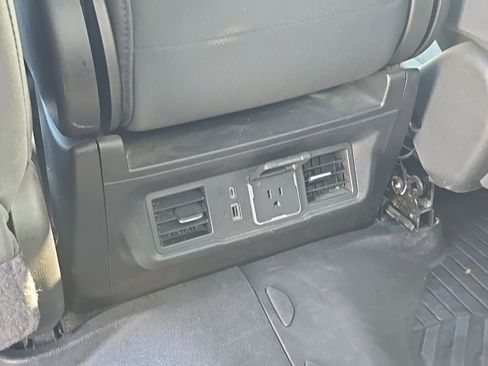 Used 2022 Chevrolet Silverado 1500 RST w/ Z71 Off-Road Package image 27