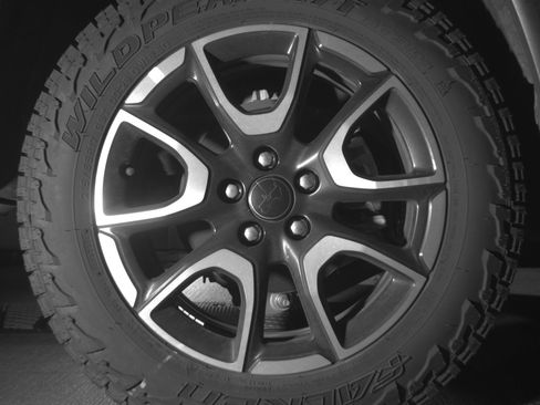 Used 2025 Jeep Compass Trailhawk AWD/4WD image 15