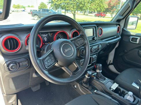 Used 2021 Jeep Wrangler Sport AWD/4WD image 14