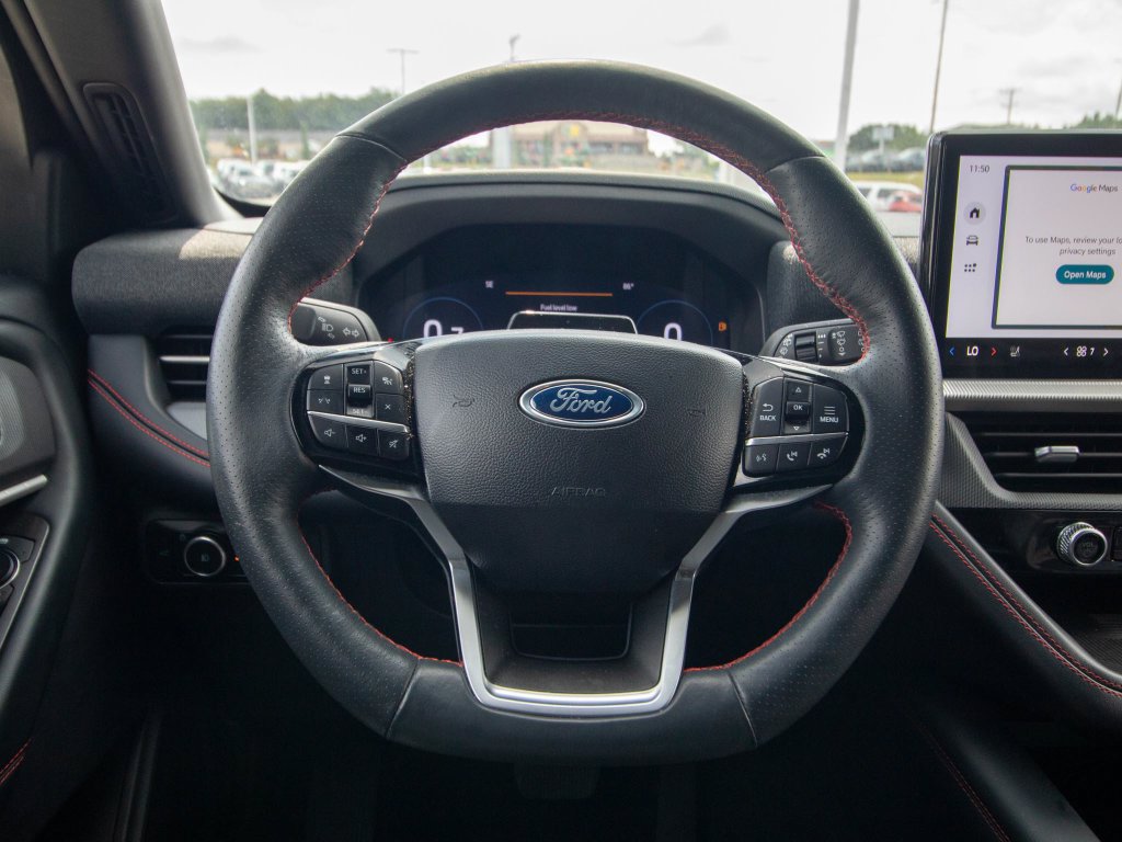 Used 2025 Ford Explorer ST-Line w/ ST-Line Street Pack AWD/4WD image 25