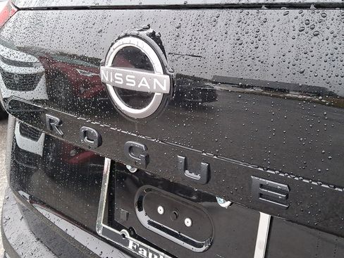 Certified 2023 Nissan Rogue SV w/ SV Premium B Package image 30