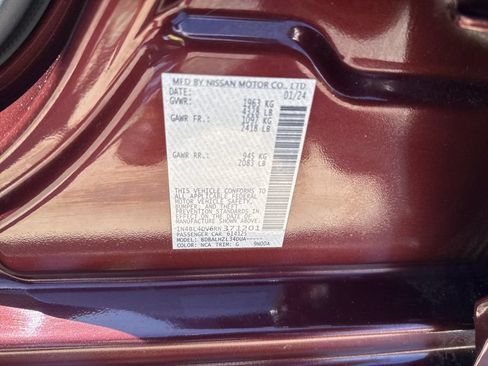 Used 2024 Nissan Altima 2.5 SV FWD image 24