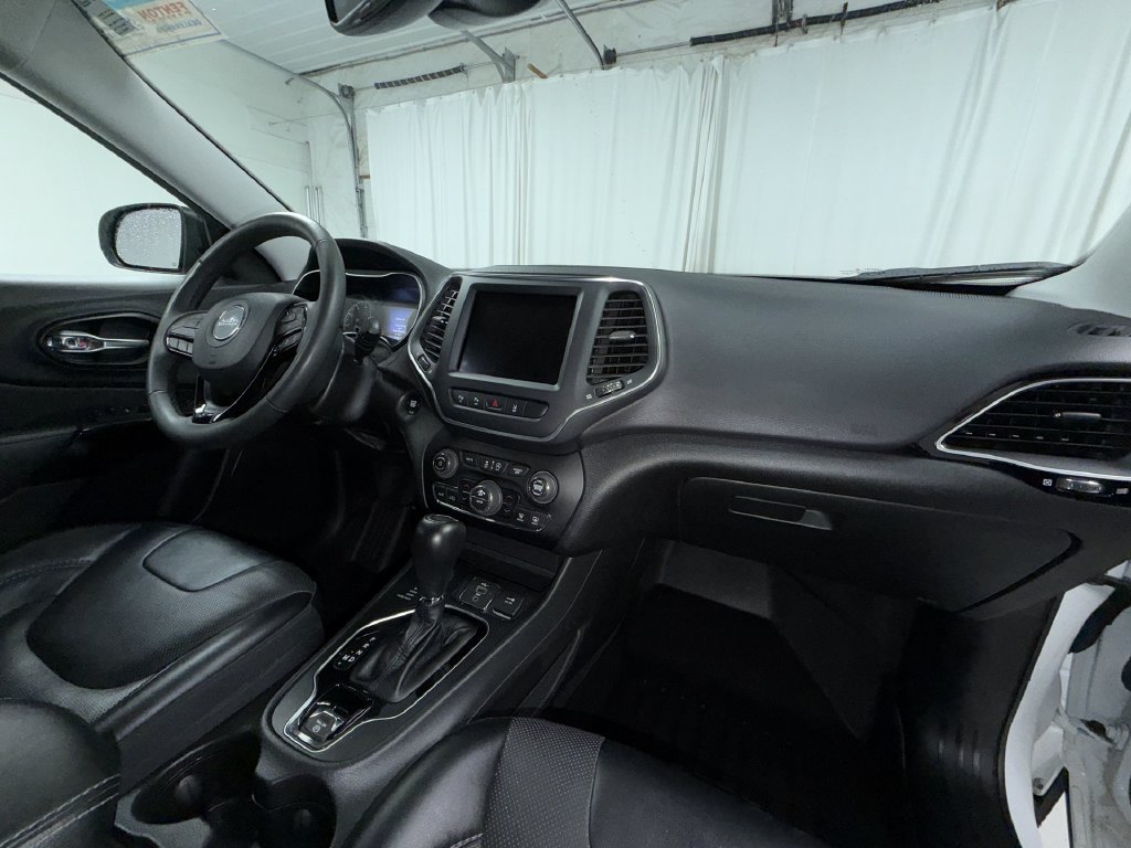 Used 2023 Jeep Cherokee Altitude Lux AWD/4WD image 16