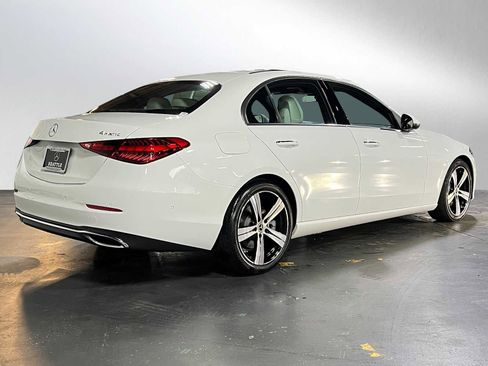 Used 2025 Mercedes-Benz C 300 4MATIC Sedan image 3
