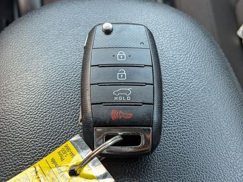 Used 2019 Kia Soul FWD image 31