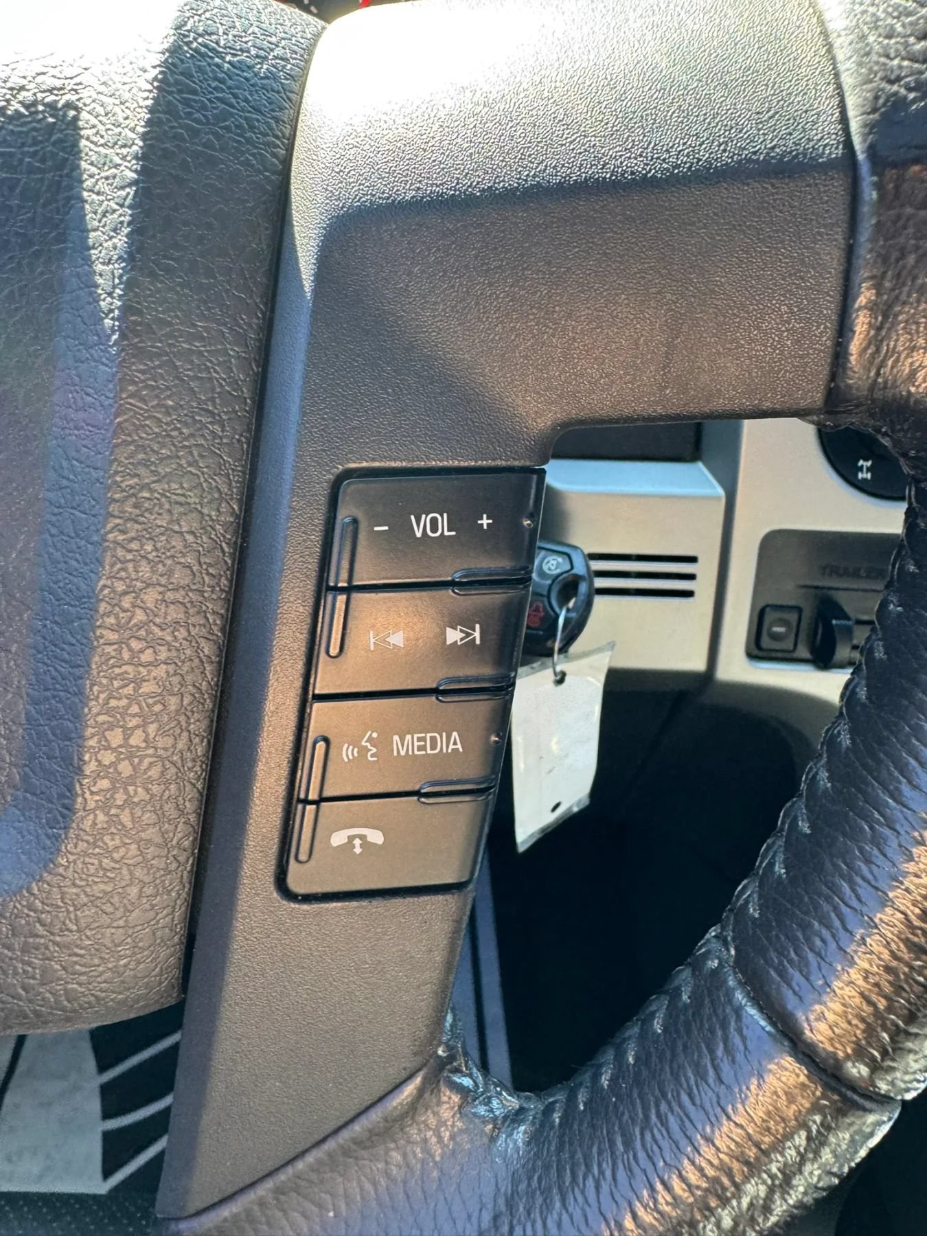 Used 2014 Ford F150 FX4 w/ Equipment Group 402A Luxury AWD/4WD image 55