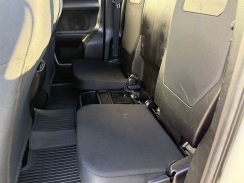 Certified 2022 Toyota Tacoma TRD Sport w/ Technology Package image 15