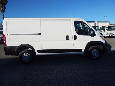 Used 2023 RAM ProMaster 2500 image 9