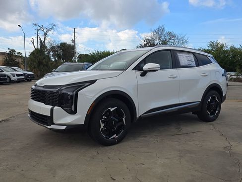 New 2026 Kia Sportage EX AWD/4WD image 4