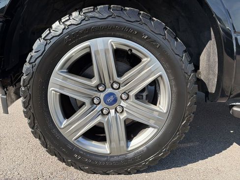 Used 2018 Ford F150 XLT w/ Equipment Group 302A Luxury image 14