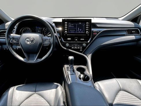 Used 2024 Toyota Camry SE FWD image 9