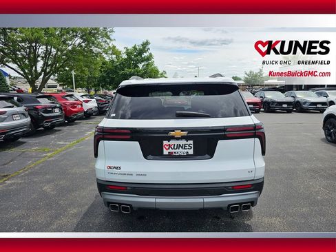 Used 2024 Chevrolet Traverse LT AWD/4WD image 6